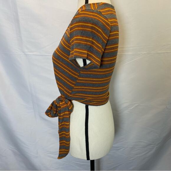 Urban Outfitters Project Social T Women’s Bailey Top Medium Wrap Cross Over Crop - Picture 4 of 11